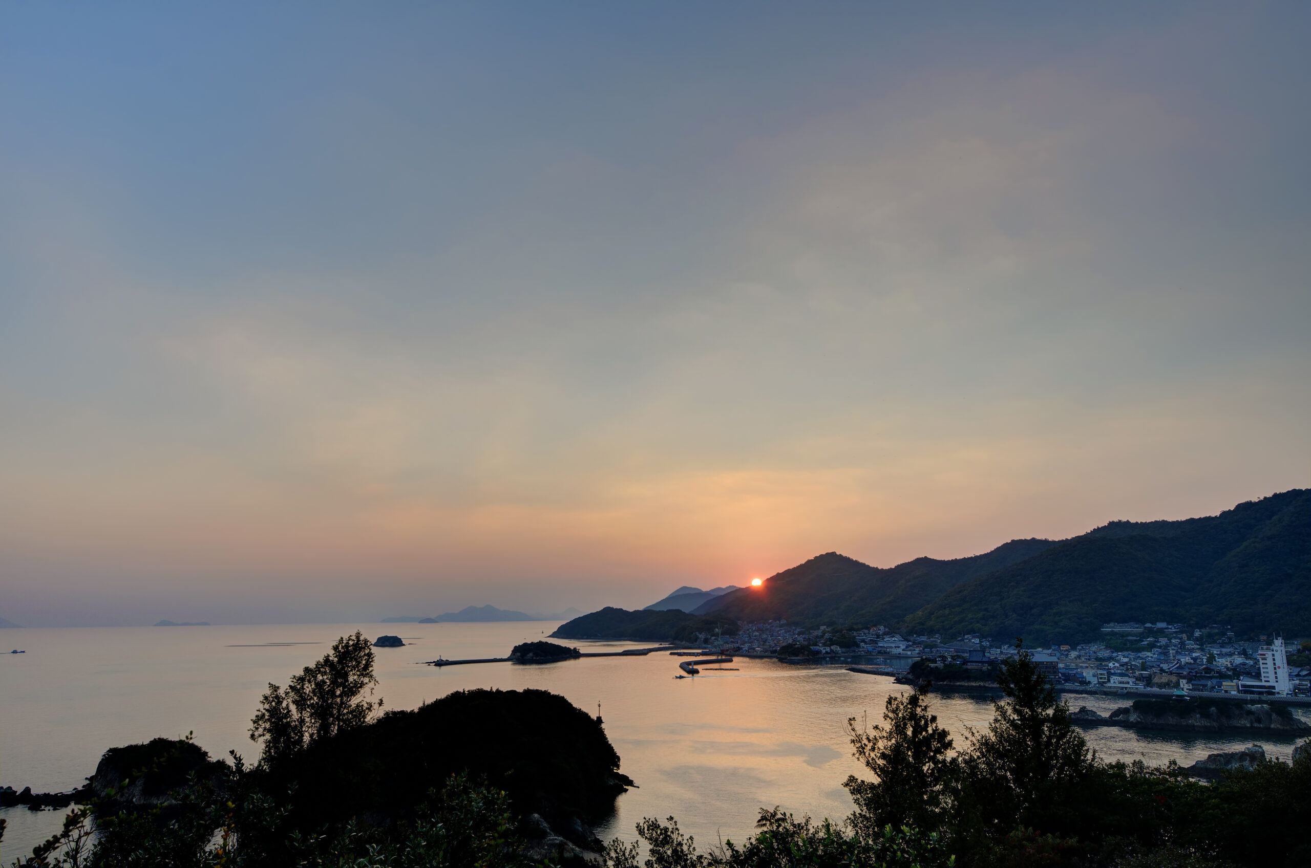 登山道からの夕日